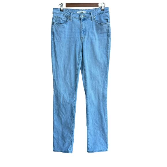 Levi's Women's Blue Denim Light Wash Mid Rise Classic Straight Leg Jeans Size 8 - Picture 1 of 9